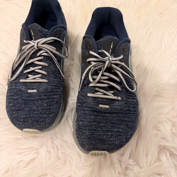 Altra | Torin Blue & Charcoal Athletic Shoes 7.5